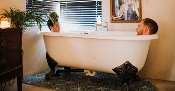 6 practical tips for an eco-friendly bathroom at your Luxury BnB